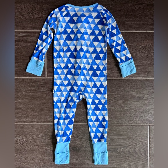 Little Sleepies Zippy in Horizon Triangles, Size 6-12 Months - Picture 2 of 3